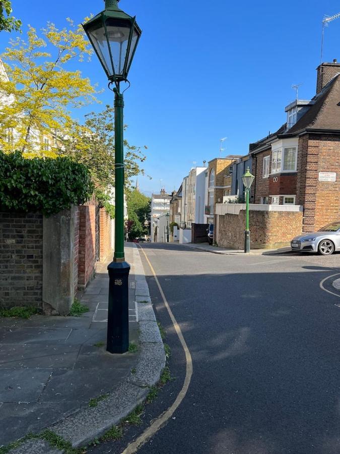 Serene Townhouse With Parking Londra Dış mekan fotoğraf