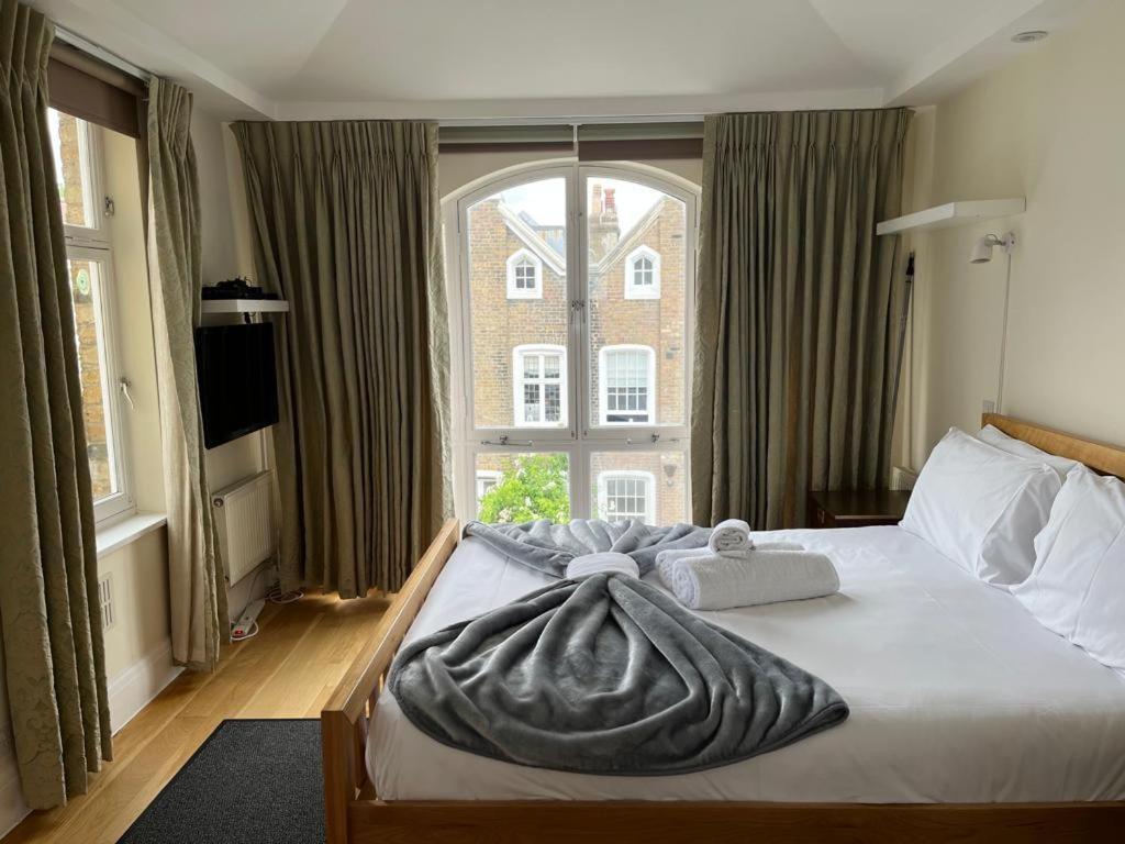 Serene Townhouse With Parking Londra Dış mekan fotoğraf