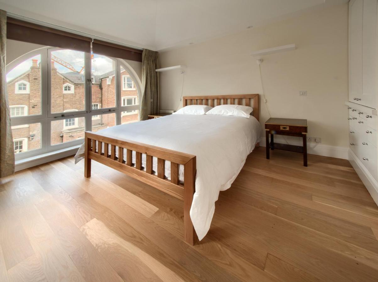 Serene Townhouse With Parking Londra Dış mekan fotoğraf